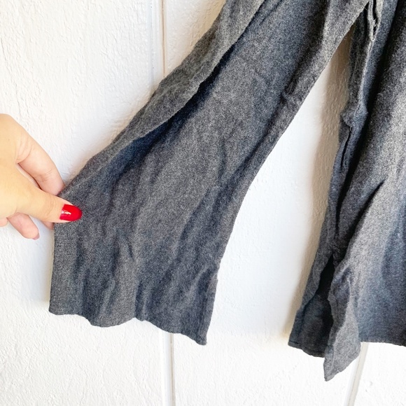 Anthropologie Cloth & Stone Cold Shoulder Top S - Picture 4 of 7